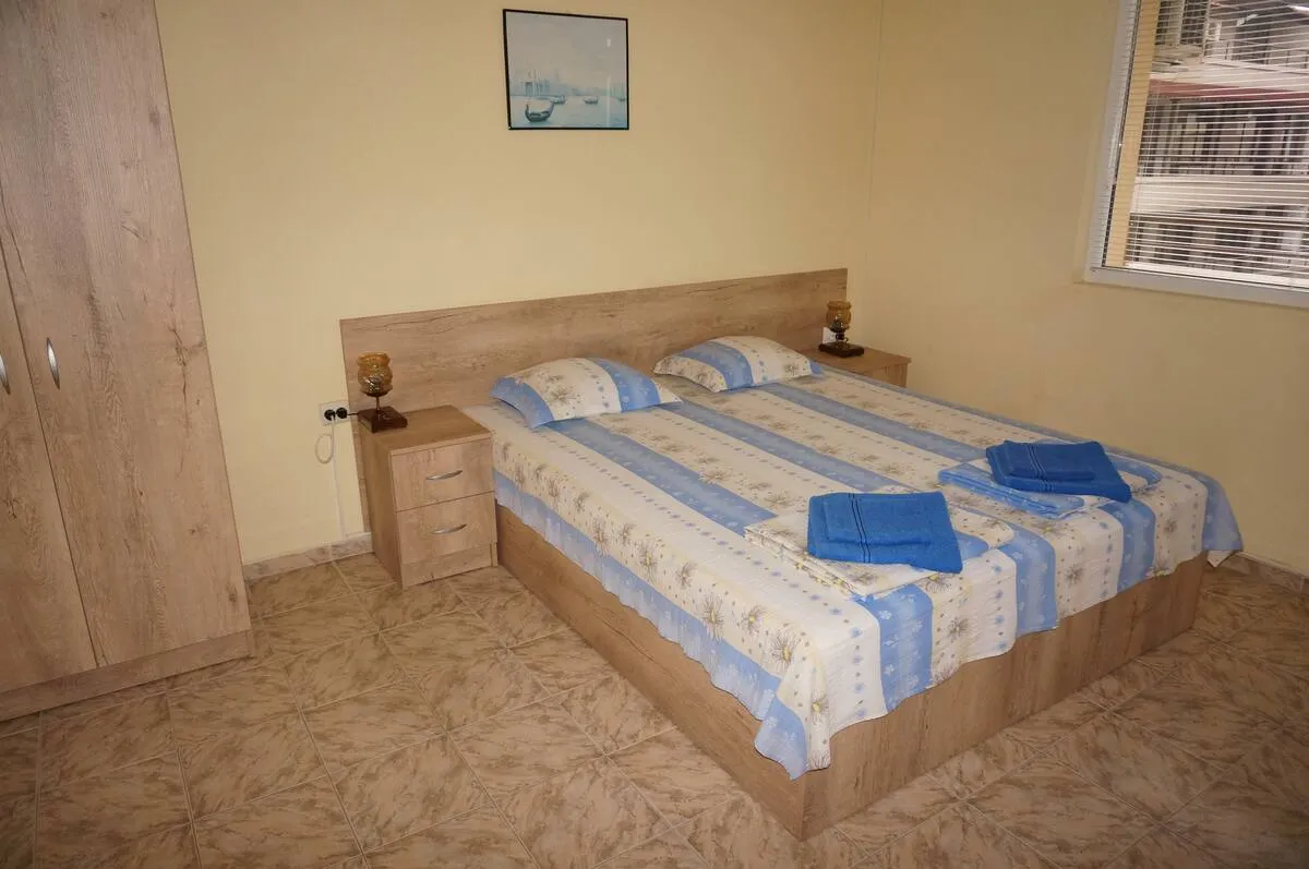 Room 2 - Guest House Smile